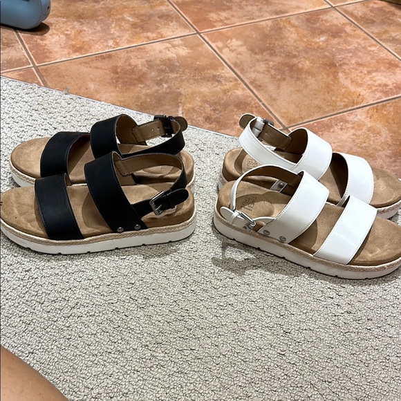 Stylish Sandals - Black and White - Picture 3 of 3